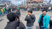 Massa Blokade Jalur Pantura Cirebon, Tuntut Keadilan untuk Ojol Tewas Dilindas Rantis