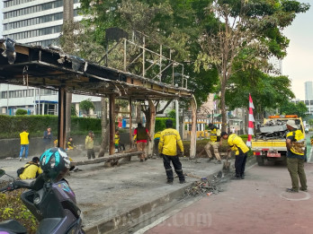 Penampakan Halte Transjakarta dan Stasiun MRT usai Kericuhan Jumat (29/8)