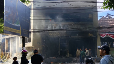Cek Kerusakan Aksi Demo Ojol, Dedi Mulyadi Siapkan Ganti Rugi Pihak Terdampak
