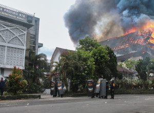 Gedung DPRD NTB Terbakar