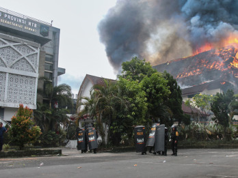 Gedung DPRD NTB Terbakar