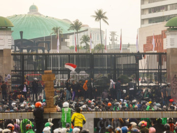 Protes Kenaikan Tunjangan DPR
