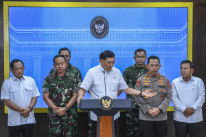 Presiden Prabowo Perintahkan TNI-Polri Jaga Keamanan dan Tindak Tegas Perusuh