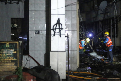 Markas Gegana di Kramat Raya Terbakar, Diduga Akibat Ulah Pemulung