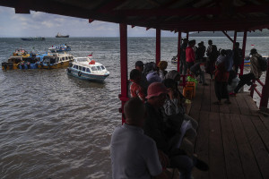 Gelombang Capai 2,2 Meter, Pelayaran Ternate–Tidore Dihentikan Sementara