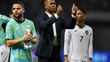Jelang Lawan Arab Saudi, Prabowo Video Call Patrick Kluivert