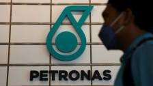 Tuai Kontroversi, Bos Petronas Minta Maaf soal Selebrasi Sampanye di F1 Singapura