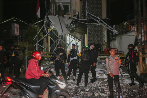 Ledakan Misterius Hancurkan Ruko Empat Lantai