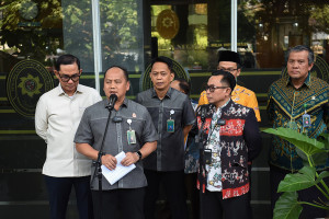 Pelimpahan Perkara Suap Penanganan Kasus Korupsi Minyak Goreng