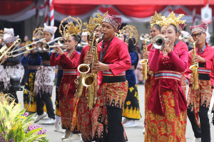 Jawa Timur Raih Dua Rekor MURI Lewat Orkestra dan Paduan Suara Pelajar Terbanyak