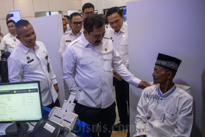 Menteri Imipas Tinjau Layanan Imigrasi di Palembang