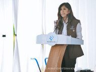 Menkomdigi Tegaskan AI Tak Akan Menggantikan Manusia