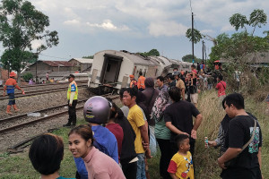 Kereta Api Purwojaya Anjlok di Kabupaten Bekasi
