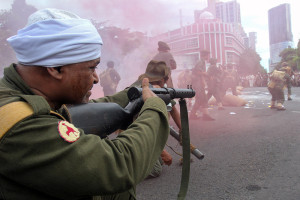 Ribuan Veteran Meriahkan Parade Surabaya Juang 2025