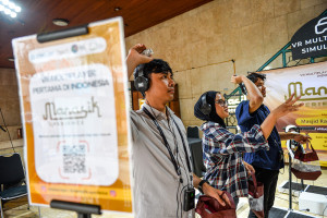 Pertama di Indonesia, Wahana Manasik Haji Virtual Reality Digelar di Masjid Raya Bandung