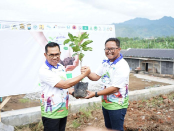 Turunkan Emisi Karbon, Pertamina Patra Niaga dan Pemkot Batu Tanam 1.000 Pohon