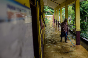 Dua Sekolah di Serang Terdampak Banjir, Aktivitas Belajar Dialihkan Daring