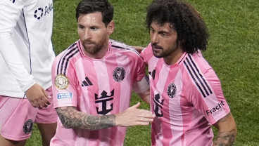 Barcelona Dipastikan Bakal Bikin Patung Lionel Messi di Camp Nou