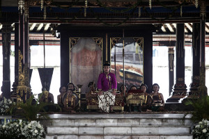 Jumenengan Raja Solo PB XIV