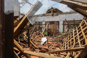 Perpustakaan Sekolah Ambruk di Pandeglang