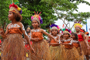 Festival Teluk Doreh Meriahkan HUT Ke-127 Kabupaten Manokwari