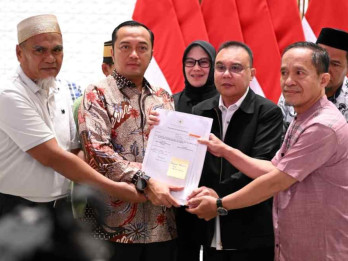 Dua Guru Luwu Utara Batal Dipecat, Pemprov Sulsel Jamin Bayar Gaji dan Tunjangan