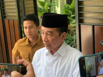 Jokowi dan Iriana Hadir Langsung Jemput Jenazah Istri Wiranto di Bandara Solo
