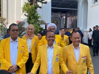 Bahlil Buka Suara Soal Kemunculan Setya Novanto di Lapangan Padel Golkar