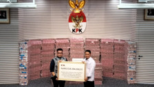 KPK Pamer Duit Rp300 Miliar Hasil Rampasan Perkara Investasi Fiktif PT Taspen