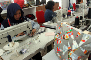 Pelatihan Kreatif di Malang Ubah Limbah Plastik Jadi Produk Bernilai Ekonomi