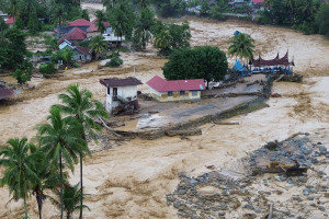 Bendungan Gunung Nago Jebol, Banjir Bandang Di Padang Meluas