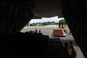 TNI AU Angkut 76.500 Ton Bantuan dari Lanud Halim ke Wilayah Terdampak Bencana