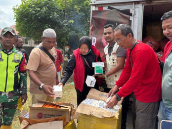 Mantan Mensos Tri Rismaharini Kunjungi Wilayah Terdampak Banjir Bandang di Aceh