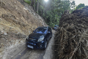 Akses Darat Agam-Bukittinggi Via Kelok 44 Mulai Normal