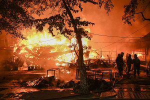 Kericuhan Buntut Pengeroyokan Penagih Utang di Kalibata