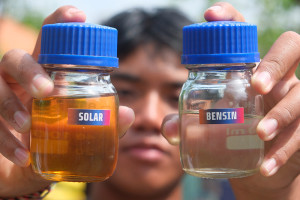 Pengolahan sampah plastik menjadi energi alternatif setara BBM