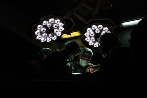 TNI AL lakukan operasi korban bencana alam di KRI dr Soeharso