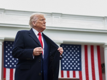 Trump Perluas Larangan Masuk AS, Puluhan Negara Masuk Daftar Travel Ban