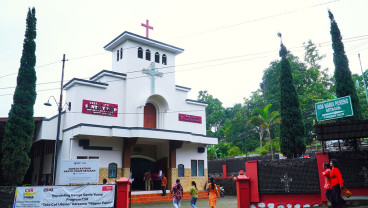 Nippon Paint dan Toko Cat Utama Hadirkan Wajah Baru Gereja Katolik Santo Yusup Semarang