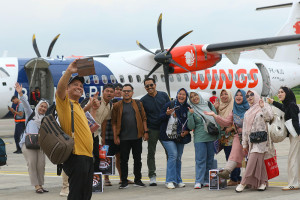 Penerbangan Perdana Banyuwangi-Lombok