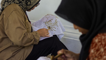 Cerita Pengrajin Batik Gen Z di Padang Gunakan Bahan Malam Sawit