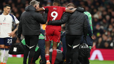 Alexander Isak Patah Tulang, Diprediksi Absen dari Liverpool Sampai April