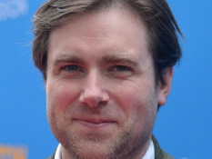 Profil ‘Paddington ‘Paul King, Sutradara yang Siap Garap Film Labubu