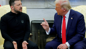 Rusia Lancarkan Serangan Besar ke Ukraina Jelang Pertemuan Zelensky-Trump