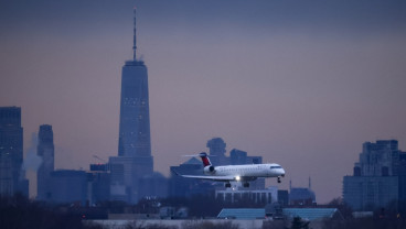 Badai Musim Dingin Putus Listrik Ratusan Ribu Pelanggan di AS