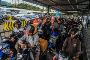 Arus Balik Tahun Baru 2026 di Pelabuhan Bastiong Ternate Tembus 1.523 Penumpang