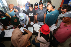 Korban Banjir Bandang Aceh Tamiang Urus Kembali Dokumen Kependudukan