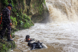 Tim SAR Cari Siswa SMP yang Tenggelam di Air Terjun Tiwu Pai Manggarai