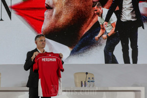PSSI Perkenalkan John Herdman sebagai Pelatih Timnas Indonesia, Proyek Besar Menuju Panggung Dunia Dimulai
