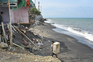 Waspada Banjir Rob di Pesisir NTB
